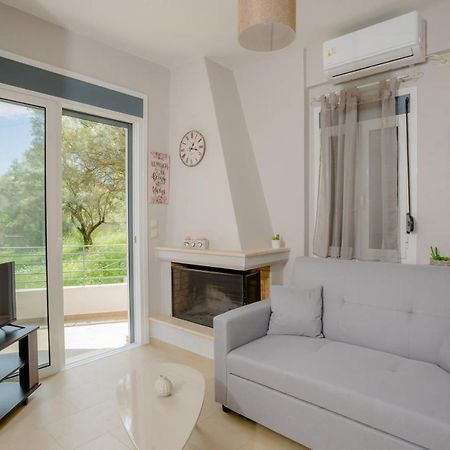 Irida'S Guesthouse Nikiana Exterior photo